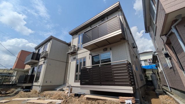 建物外観　建築中写真です。現況を優先いたします。