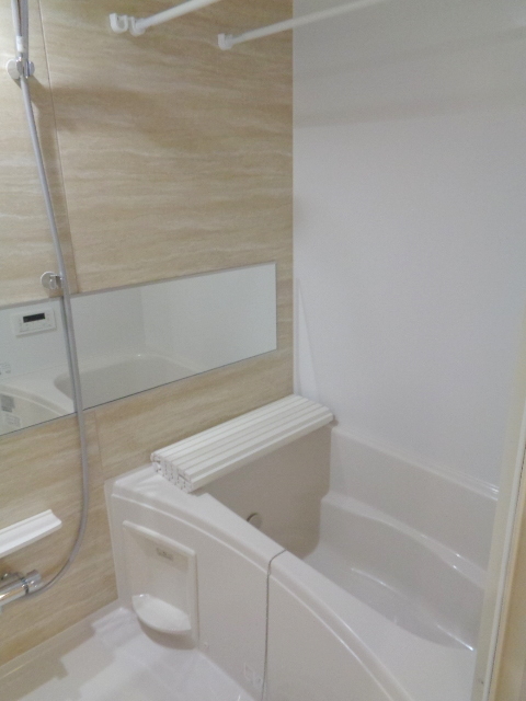 バス・シャワールーム　追焚・暖房乾燥機能付きバスルーム