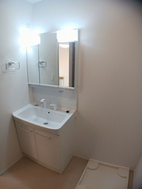 洗面設備　うどん県のお部屋探しはうどん不動産へ うどんちゃんとLINE