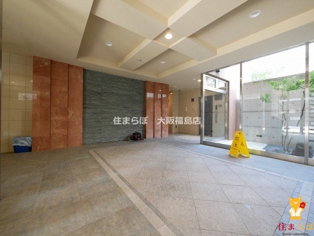 エントランス　共用部の印象も大切に