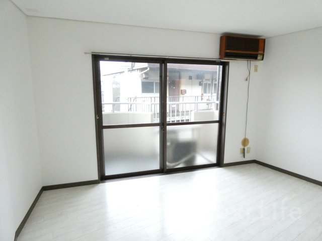 居室・リビング　ノアハヤシ2