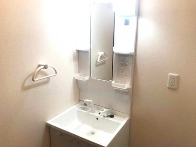 洗面設備　同物件別部屋写真（実際は現況を優先いたします）
