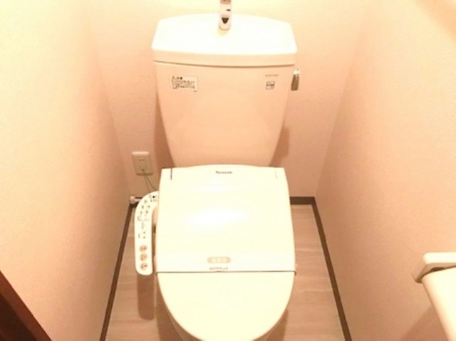 トイレ　同物件別部屋写真（実際は現況を優先いたします）