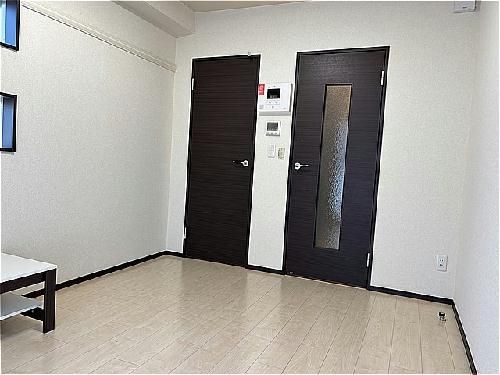 クレイノYK岡村の居間写真