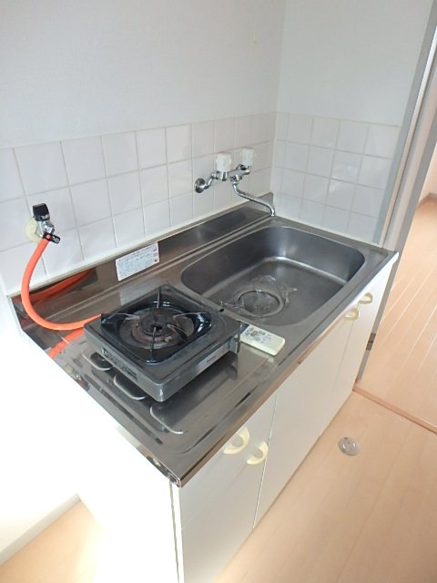 キッチン　写真は同タイプの別室を使用