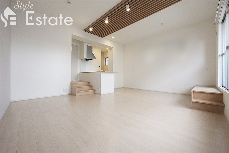 居室・リビング　別号室画像