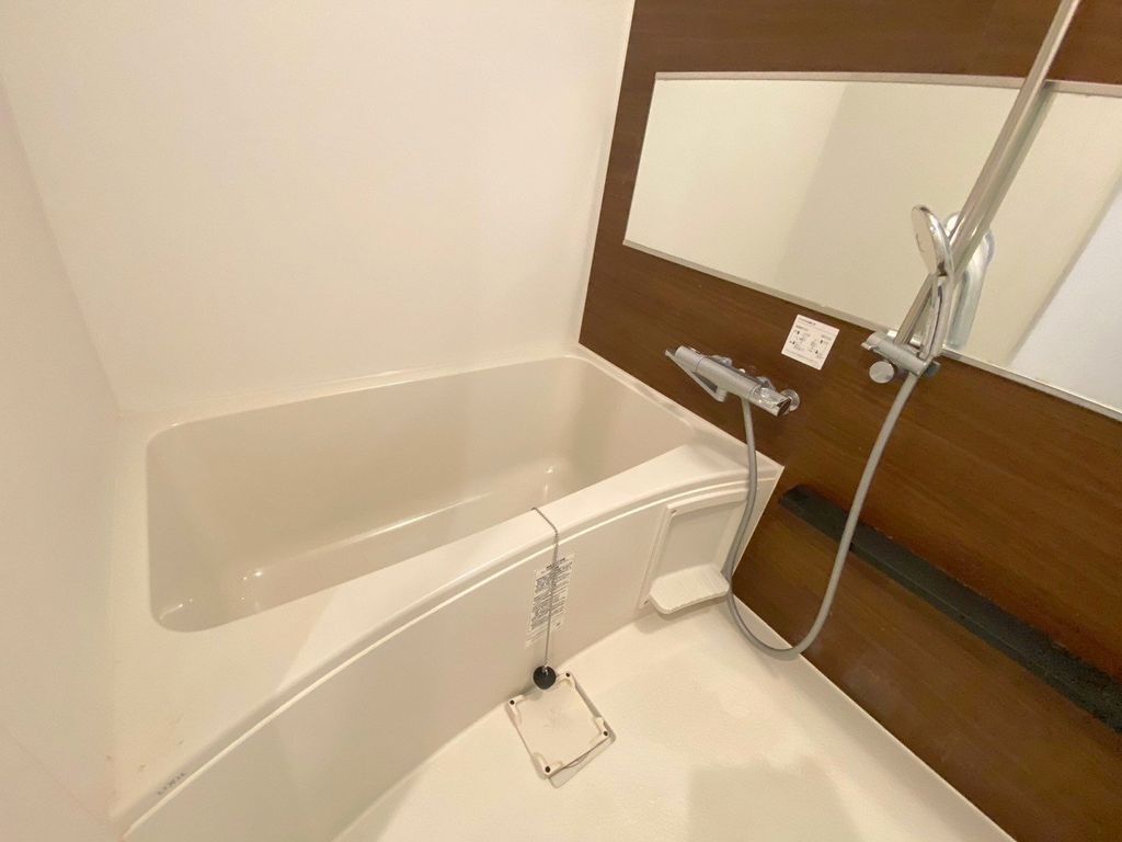 バス・シャワールーム　バス
