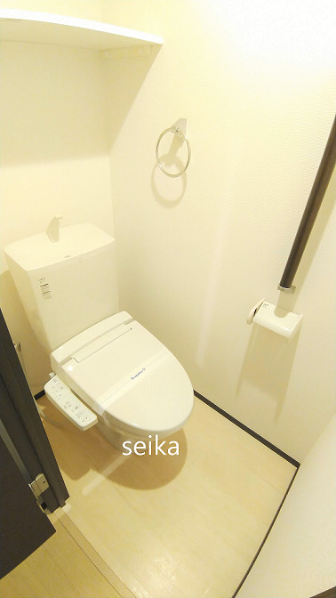 トイレ　温水洗浄便座付き