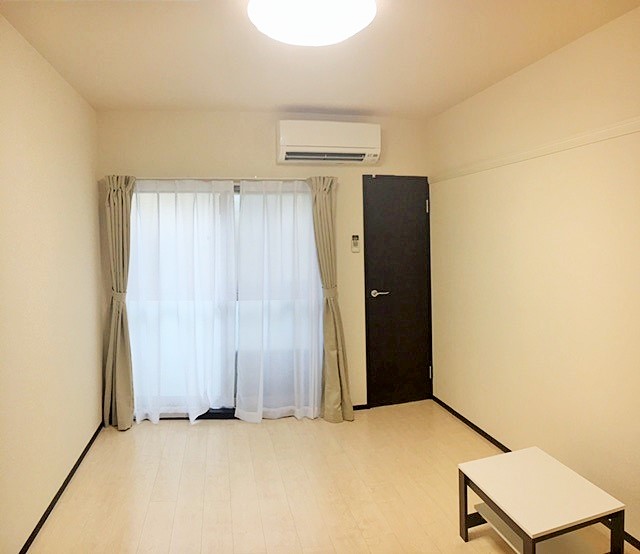 居室・リビング　家具家電付き