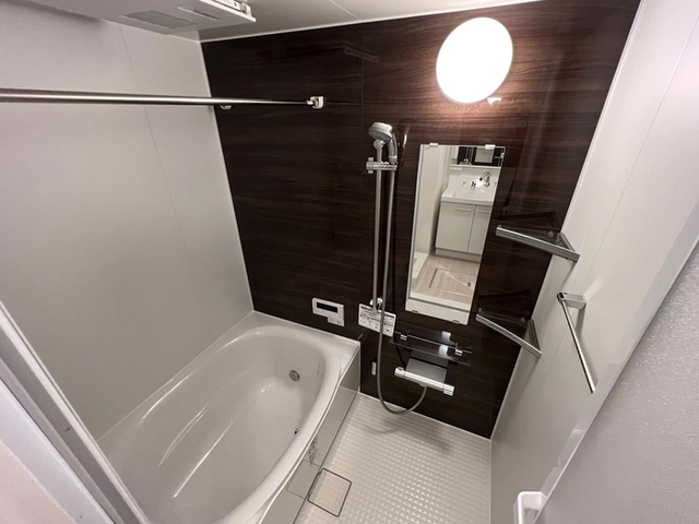 バス・シャワールーム　バスルーム