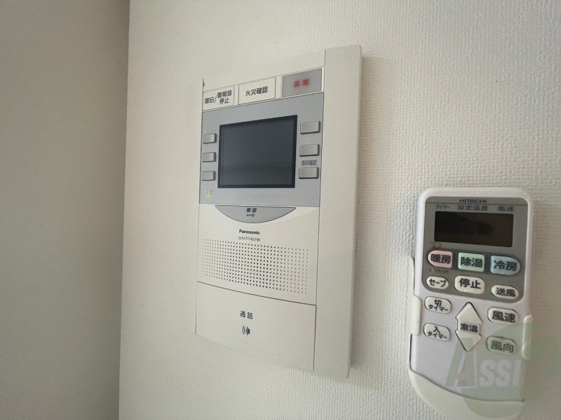 セキュリティ　ＴＶモニター付インターホンです。来客者の顔が見えるので安心！