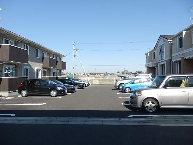 駐車場　敷地内駐車場