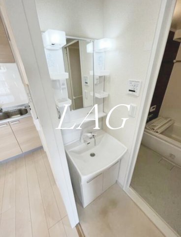 洗面設備　独立洗面台です。