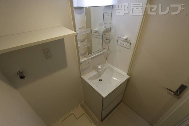 洗面設備　＊モデルルーム参照