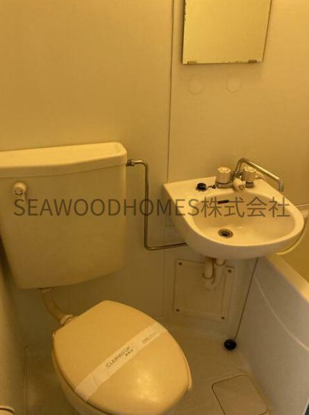 トイレ　ユニットバスは丸ごと洗いでいつも清潔を保てます。