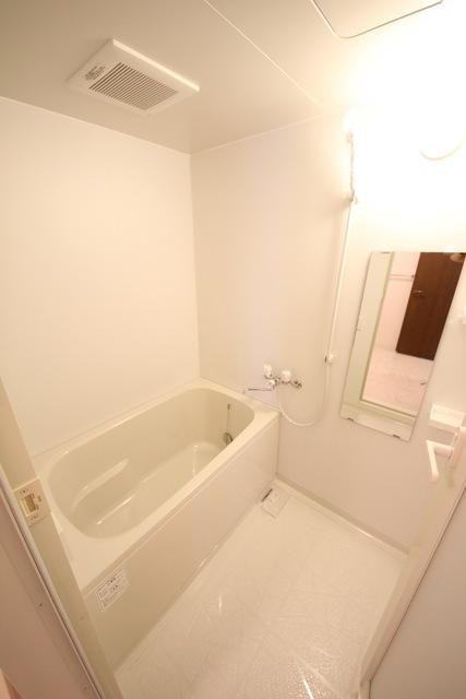 バス・シャワールーム　※同建物　同タイプ間取り設備施工例　現況優先