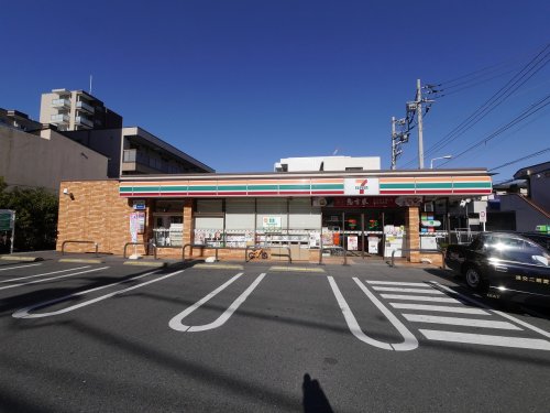 コンビニ　セブン-イレブン藤沢朝日町店（コンビニ）まで333m