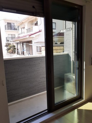 バルコニー　外からの目が気にならないバルコニーで洗濯物が干せます