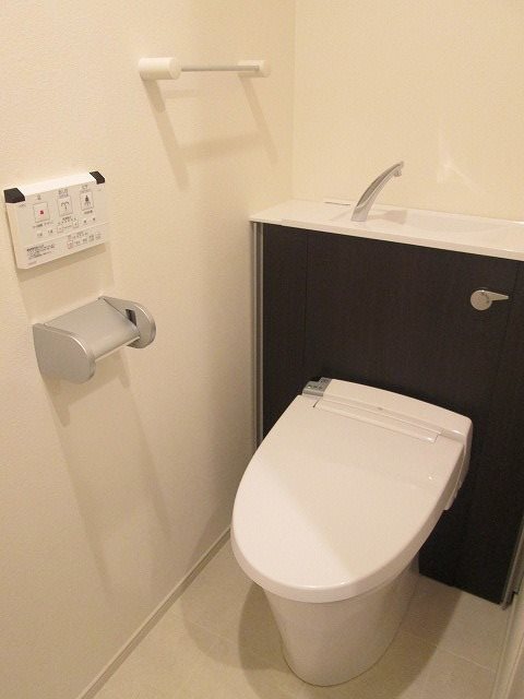 トイレ　(同マンション別部屋)