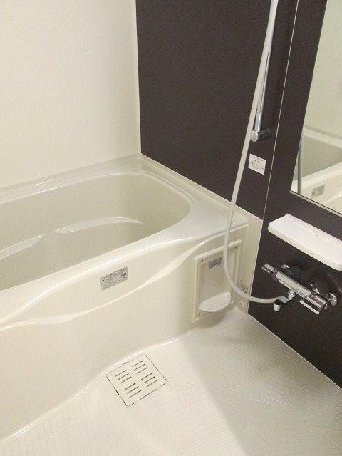 バス・シャワールーム　(同マンション別部屋)