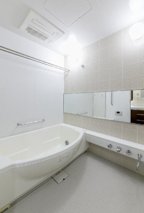 バス・シャワールーム　※別部屋の参考写真です。