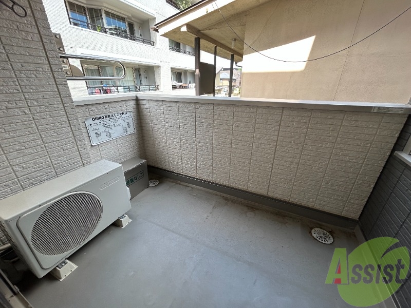 バルコニー　ベランダはプチ菜園が出来るほどの広さがあります。