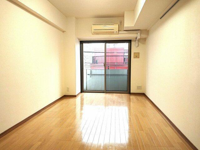 居室・リビング　?