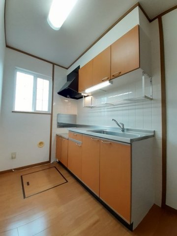 キッチン　コンパクトなキッチンで掃除もラクラク