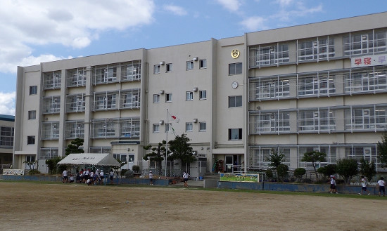 小学校　大東市立 深野小学校（小学校）まで631m