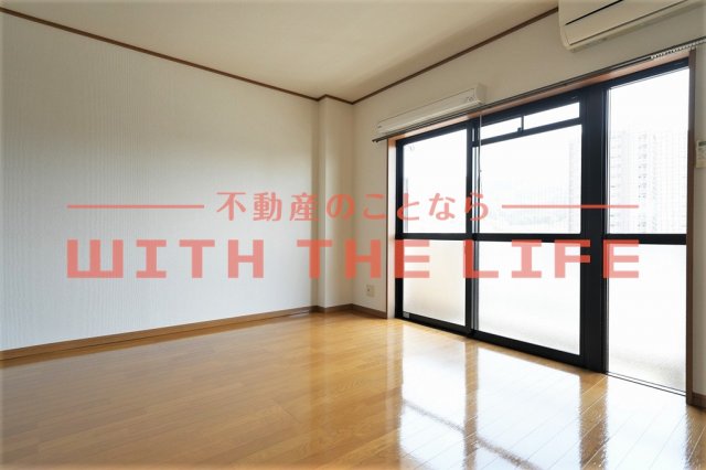 居室・リビング　コンパクトで使いやすい洋室です