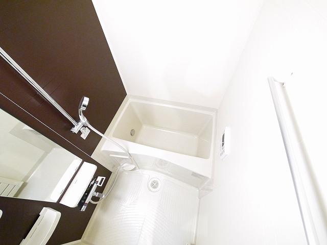 バス・シャワールーム　ゆったり過ごせるお風呂です