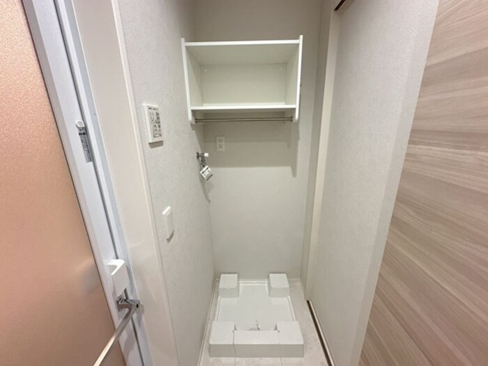玄関　洗濯機置き場