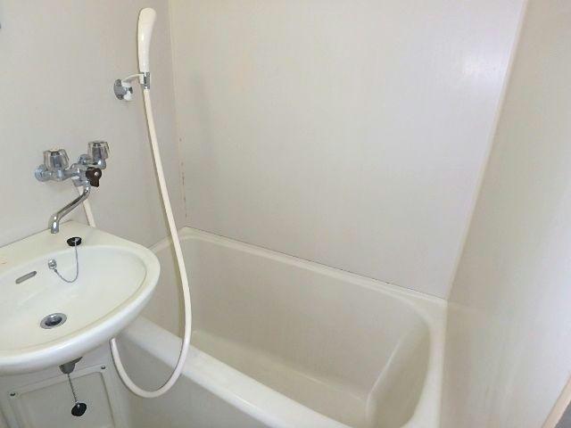 バス・シャワールーム　※同棟別室参考写真