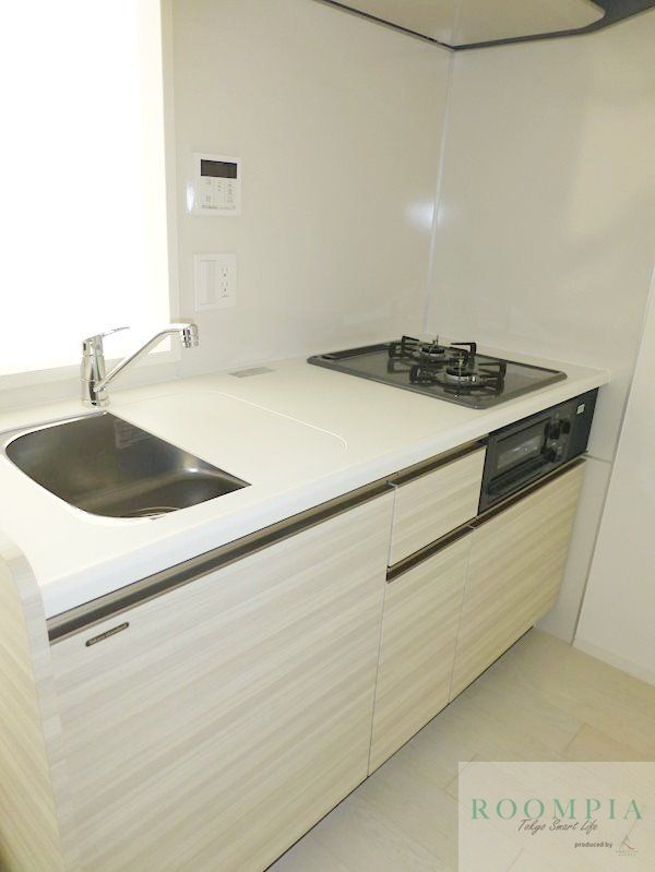 キッチン　同タイプの別のお部屋です。