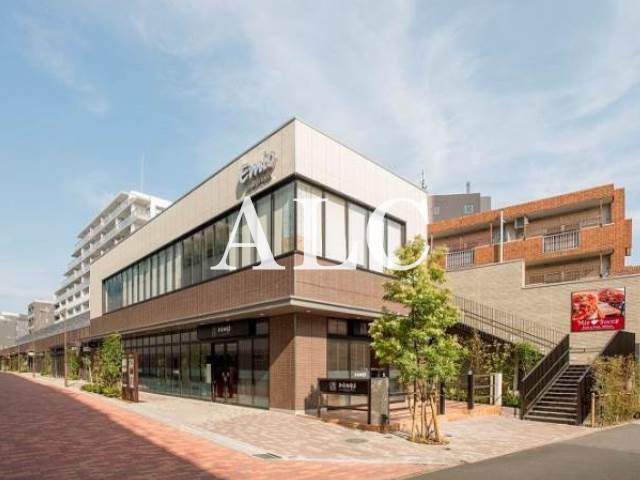 ショッピングセンター　Emio石神井公園（ショッピングセンター）まで777m