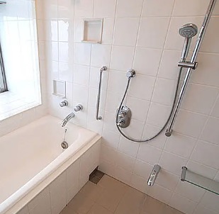 バス・シャワールーム　別部屋参考写真
