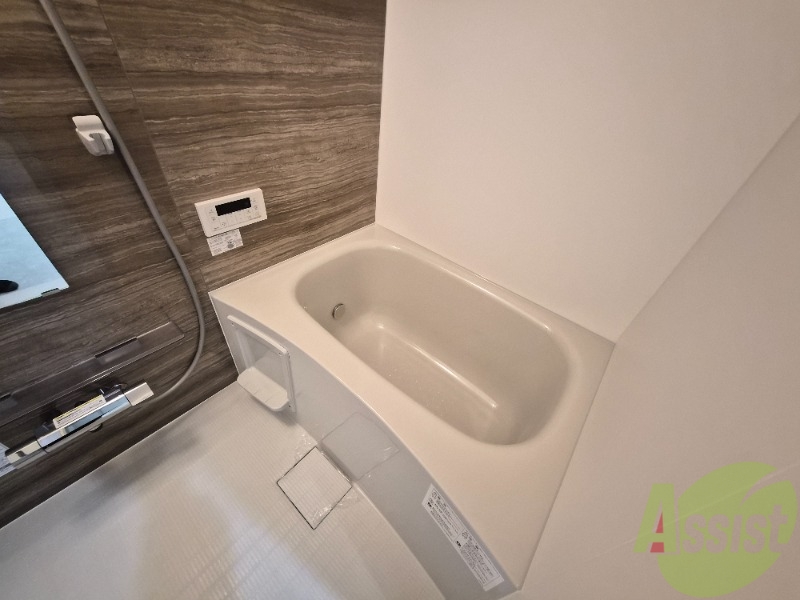 バス・シャワールーム　浴室は綺麗で追い焚きも付いて気持ちよくお過ごしいただけます。