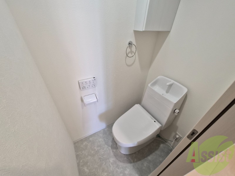 トイレ　トイレは綺麗でウォッシュレットも付いて快適にお使い頂けます。