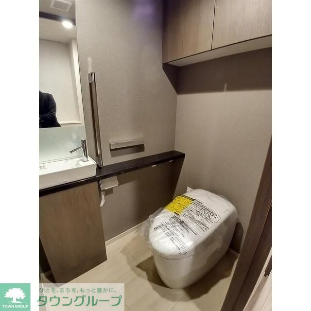 玄関　※写真は同タイプ住戸です。