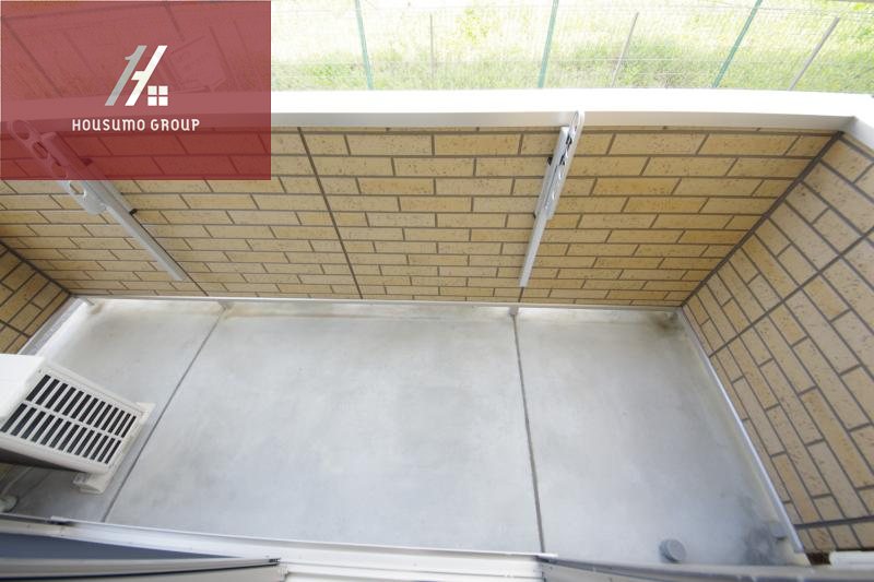 バルコニー　お洗濯にも便利なバルコニー付き