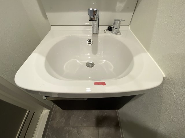 洗面設備　カラーパターンが異なりますので、写真はイメージとなります。