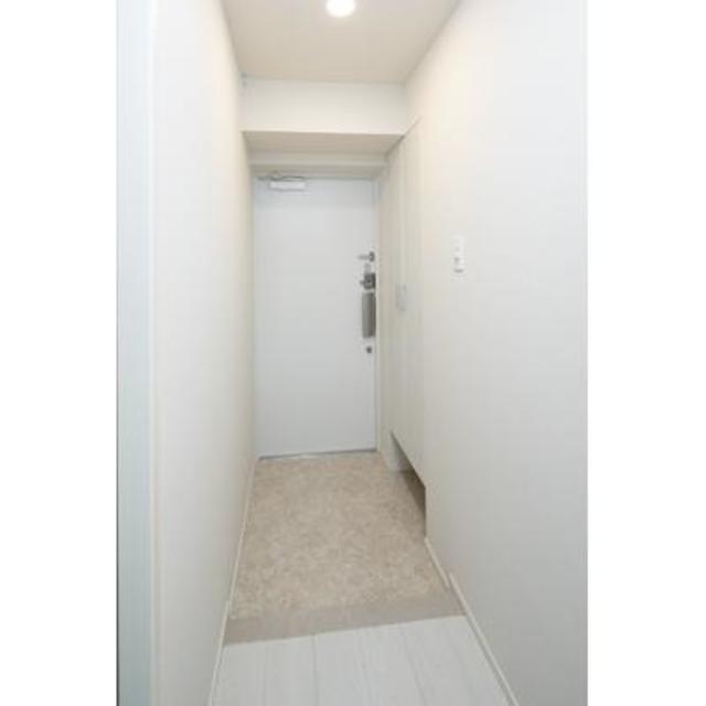 玄関　※写真は同タイプ住戸です。