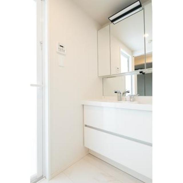 洗面設備　※写真は同タイプ住戸です。