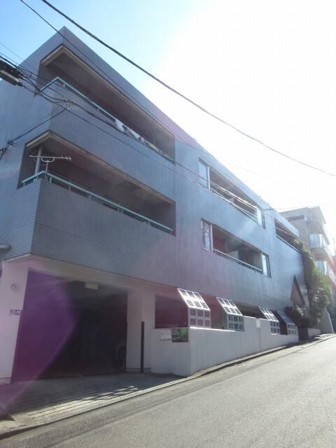 建物外観　外観は落ち着いています