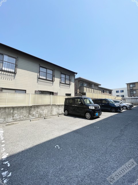 駐車場　広々とした敷地内駐車場を完備