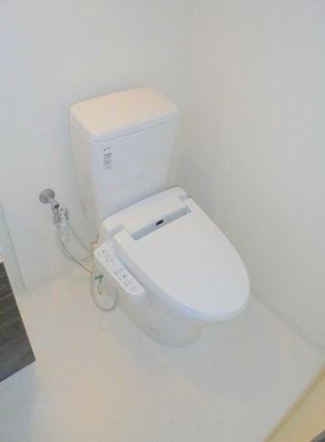 トイレ　※同仕様写真含む
