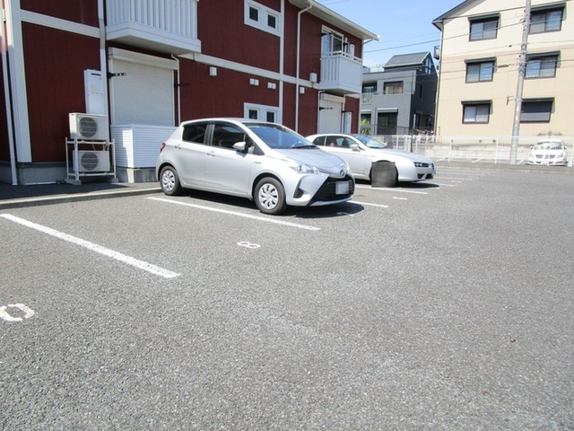 駐車場　駐車場（要空き確認）