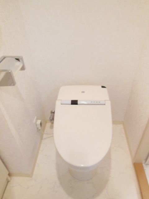 トイレ　★お部屋探しは株式会社タウンハウジング東京まで★