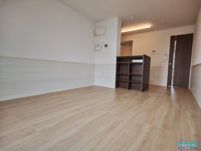 居室・リビング　※同タイプの部屋写真です