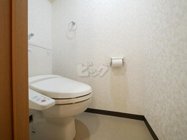 トイレ　ウォシュレット付きです♪